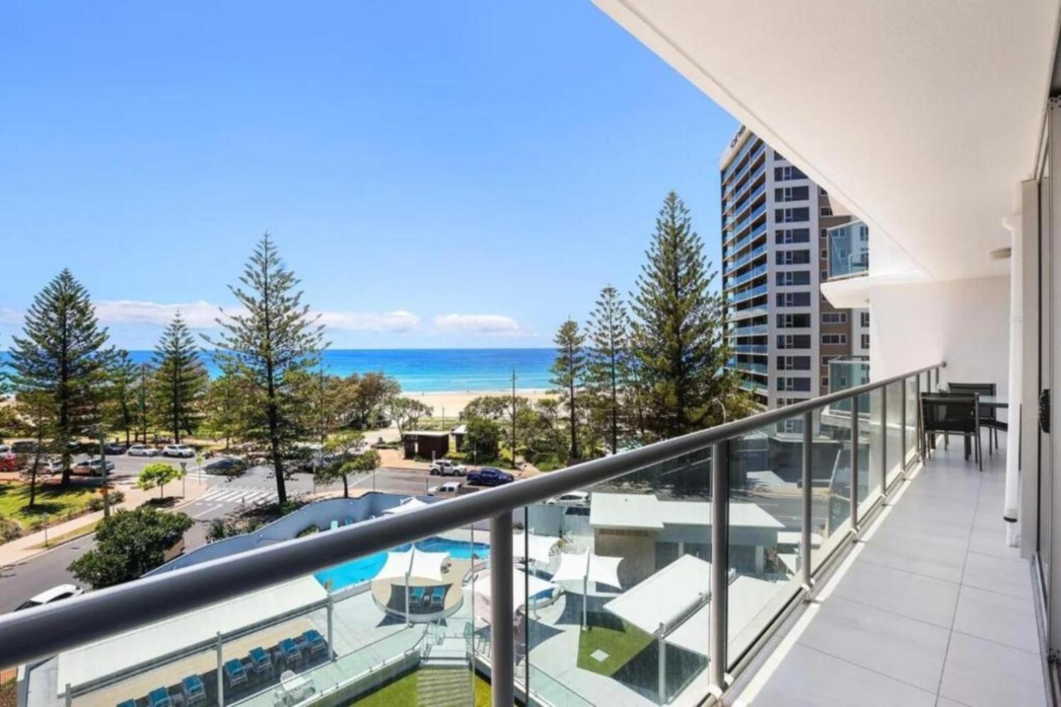 Apartment Paradise Beachfront Escape